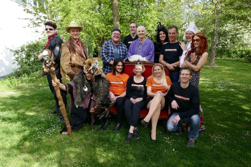 Am 7.5. 2022 Premiere „Ab auf die Couch!“