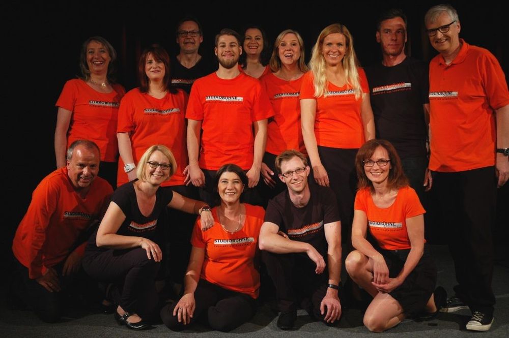 Programm 2018 „Nebenan ist auch daneben“ abgespielt