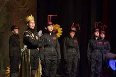 Die Wiese an der morschen Eiche